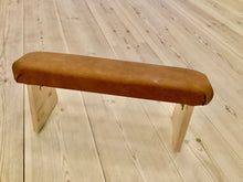 Load image into Gallery viewer, Skammel til komfortable meditationsstilling